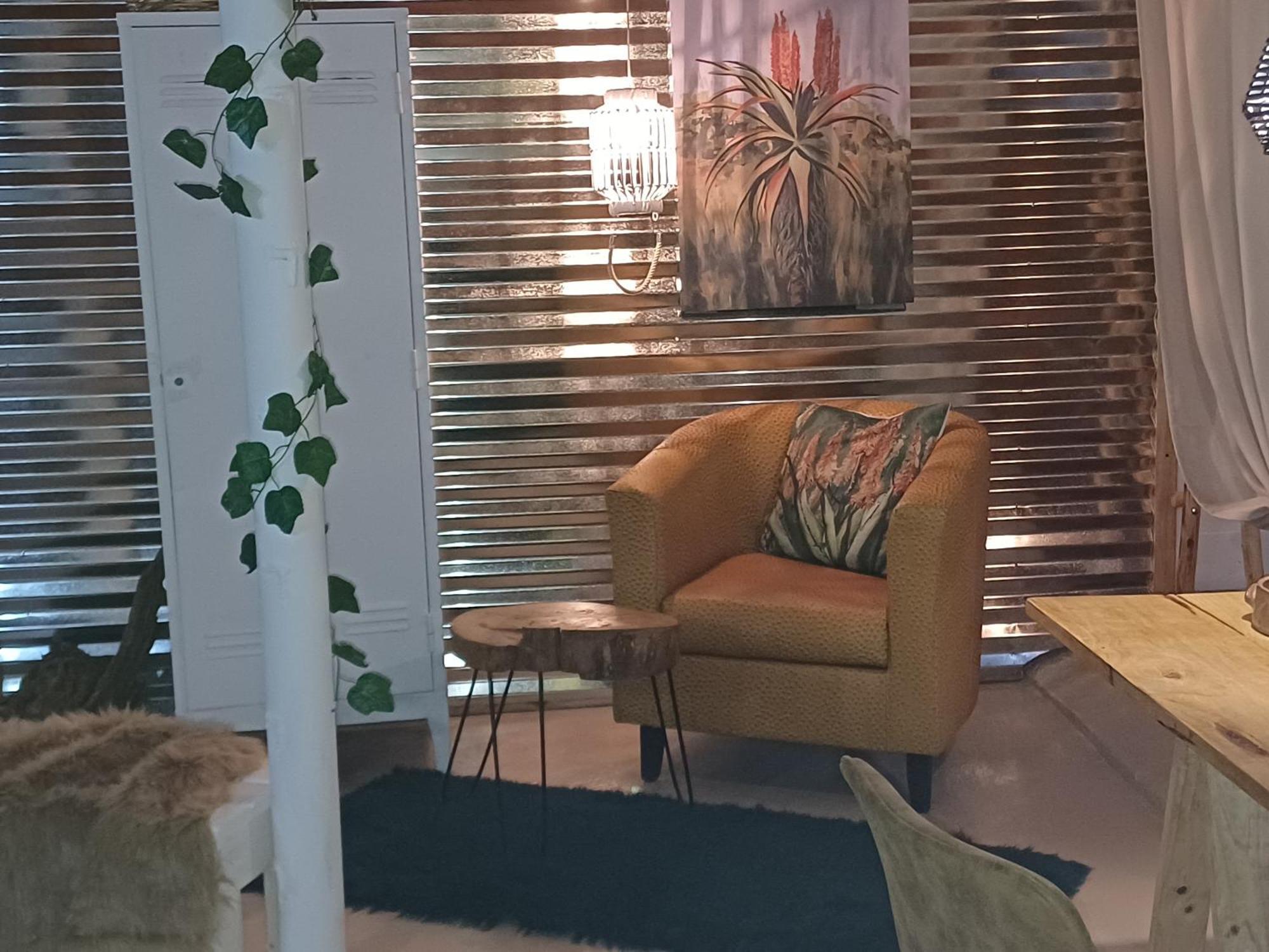 Owl'S Den 2 Appartement Oudtshoorn Buitenkant foto