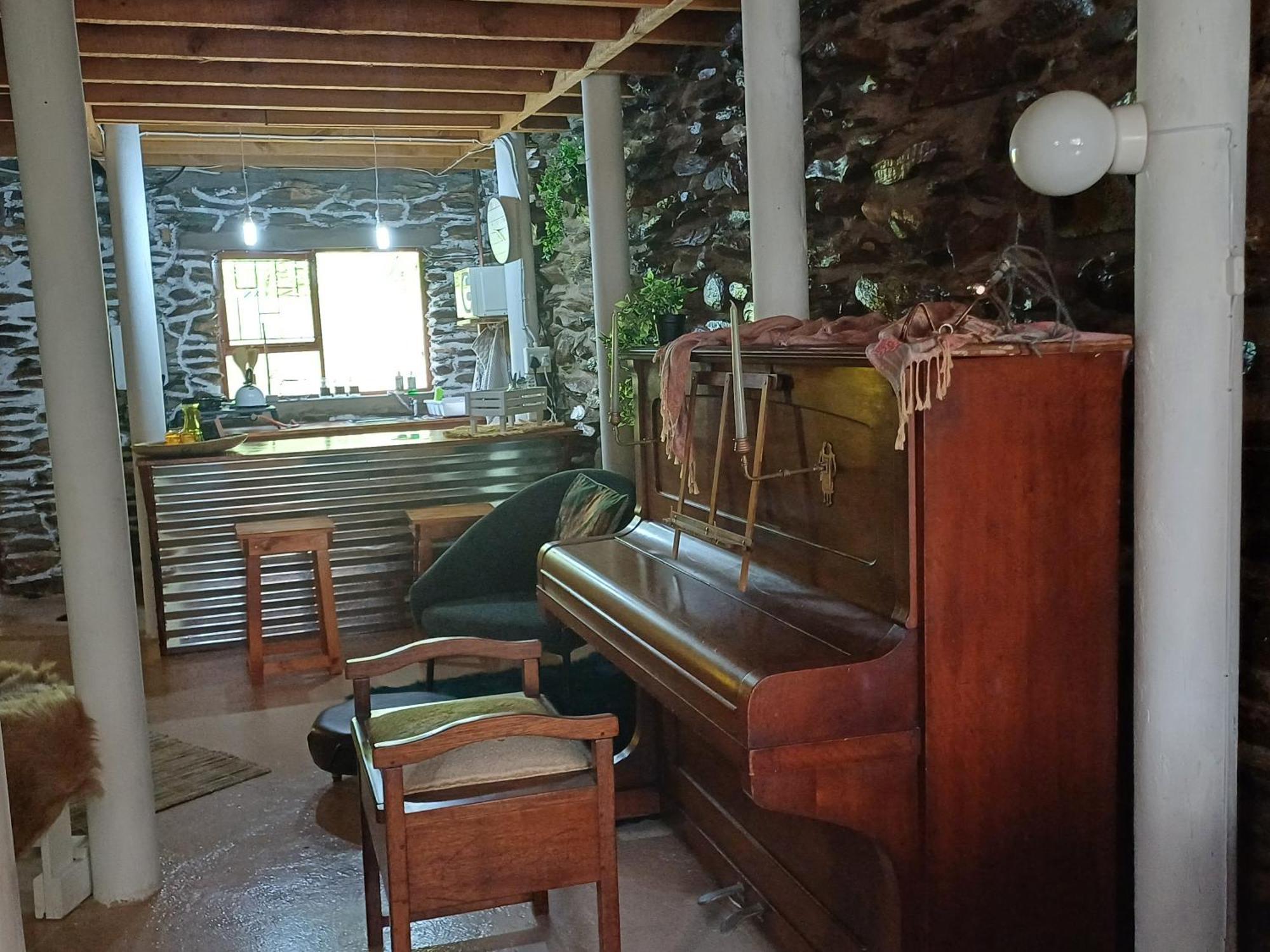 Owl'S Den 2 Appartement Oudtshoorn Buitenkant foto